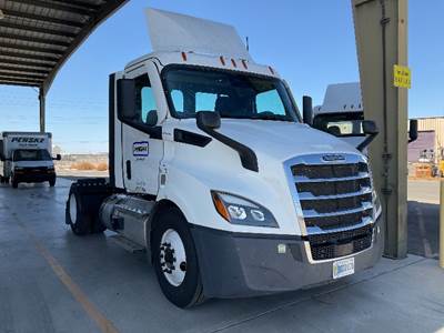 Freightliner Cascadia 116 Single Axle Day Cab Truck - 410HP, 12 Speed Automatic