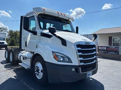 Freightliner Cascadia 116 Day Cab Truck - 410HP, 12 Speed Automatic