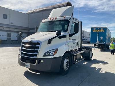 Freightliner Cascadia 116 Single Axle Day Cab Truck - 410HP, 12 Speed Automatic