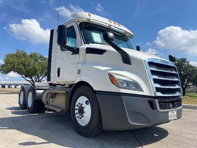 Freightliner Cascadia 116 Day Cab Truck - 410HP, 12 Speed Automatic