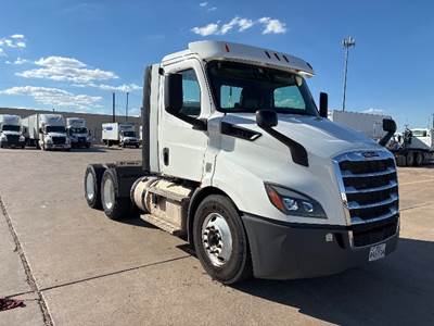 Freightliner Cascadia 116 Day Cab Truck - 410HP, 12 Speed Automatic