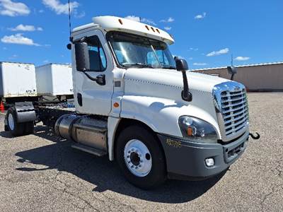 Freightliner X12542ST Single Axle Day Cab Truck - 410HP, 10 Speed Manual