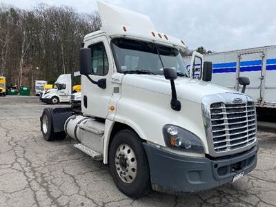 Freightliner X12542ST Single Axle Day Cab Truck - 410HP, 12 Speed Automatic