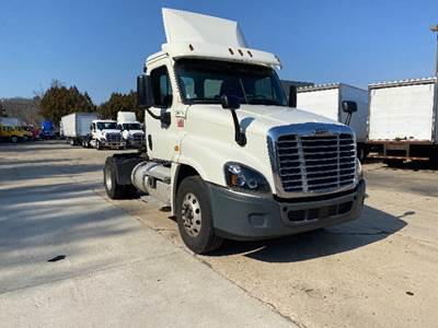 Freightliner X12542ST Single Axle Day Cab Truck - 410HP, 12 Speed Automatic