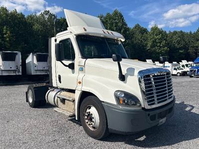 Freightliner Cascadia 125 Single Axle Day Cab Truck - 410HP, 12 Speed Automatic
