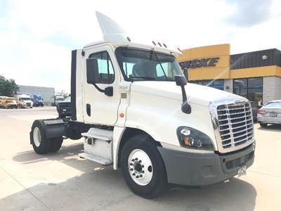 Freightliner Cascadia 125 Single Axle Day Cab Truck - 410HP, 12 Speed Automatic