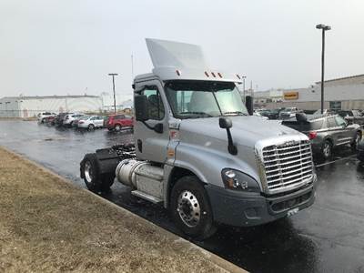 Freightliner Cascadia 125 Single Axle Day Cab Truck - 410HP, 12 Speed Automatic
