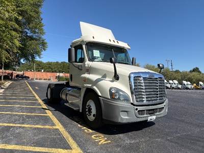 Freightliner Cascadia 125 Single Axle Day Cab Truck - 410HP, 12 Speed Automatic