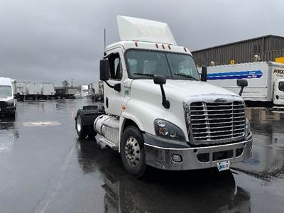 Freightliner X12542ST Single Axle Day Cab Truck - 410HP, 10 Speed Manual