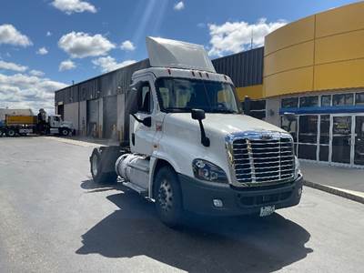 Freightliner X12542ST Single Axle Day Cab Truck - 410HP, 10 Speed Manual