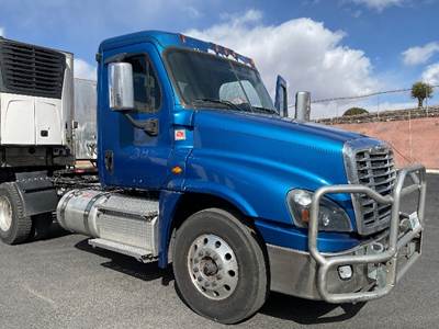 Freightliner Cascadia 125 Single Axle Day Cab Truck - 450HP, 12 Speed Automatic