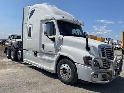 Freightliner X12584ST Day Cab Truck - 455HP, 12 Speed Automatic