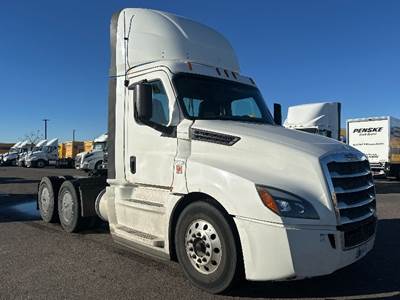 Freightliner Cascadia 126 Day Cab Truck - 455HP, 12 Speed Automatic