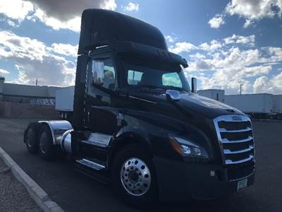 Freightliner Cascadia 126 Day Cab Truck - 455HP, 12 Speed Automatic