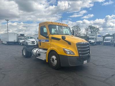 Freightliner Cascadia 126 Single Axle Day Cab Truck - 410HP, 12 Speed Automatic