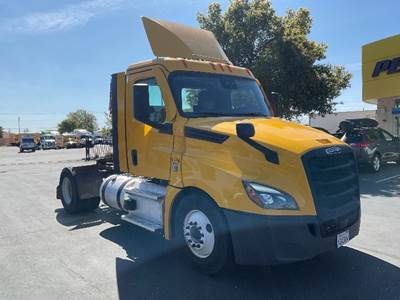 Freightliner Cascadia 126 Single Axle Day Cab Truck - 410HP, 12 Speed Automatic