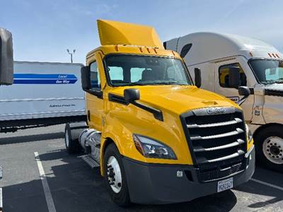 Freightliner Cascadia 126 Single Axle Day Cab Truck - 410HP, 12 Speed Automatic