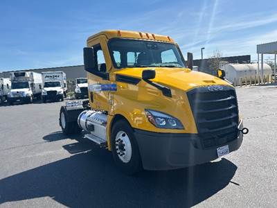 Freightliner Cascadia 126 Single Axle Day Cab Truck - 410HP, 12 Speed Automatic