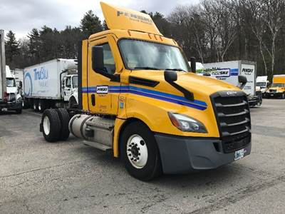 Freightliner Cascadia 126 Single Axle Day Cab Truck - 410HP, 12 Speed Automatic