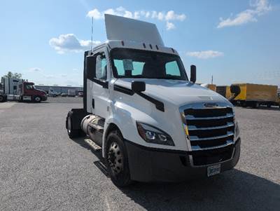 Freightliner Cascadia 126 Single Axle Day Cab Truck - 410HP, 12 Speed Automatic