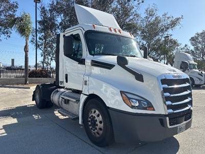 Freightliner Cascadia 126 Single Axle Day Cab Truck - 410HP, 12 Speed Automatic
