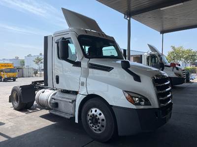 Freightliner Cascadia 126 Single Axle Day Cab Truck - 410HP, 12 Speed Automatic