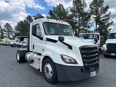 Freightliner Cascadia 126 Single Axle Day Cab Truck - 410HP, 12 Speed Automatic