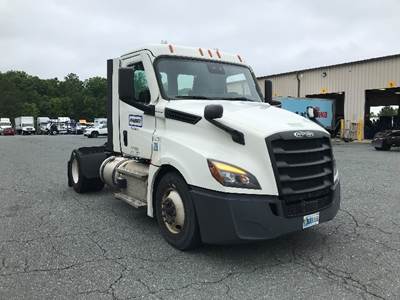 Freightliner Cascadia 126 Single Axle Day Cab Truck - 410HP, 12 Speed Automatic