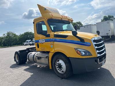 Freightliner Cascadia 126 Single Axle Day Cab Truck - 410HP, 12 Speed Automatic