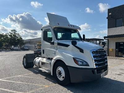 Freightliner Cascadia 126 Single Axle Day Cab Truck - 410HP, 12 Speed Automatic