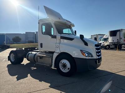 Freightliner Cascadia 126 Single Axle Day Cab Truck - 410HP, 12 Speed Automatic