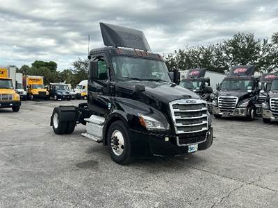 Freightliner Cascadia 126 Single Axle Day Cab Truck - 410HP, 12 Speed Automatic