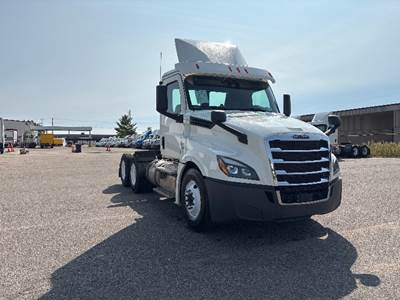 Freightliner Cascadia 126 Day Cab Truck - 435HP, 12 Speed Automatic