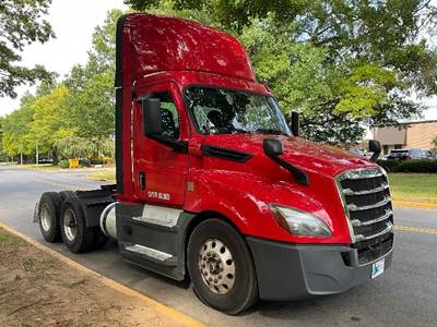 Freightliner Cascadia 126 Day Cab Truck - 400HP, 12 Speed Automatic