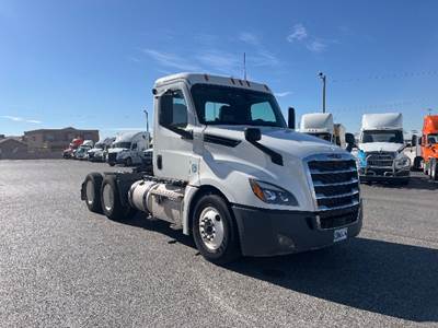 Freightliner Cascadia 126 Day Cab Truck - 450HP, 10 Speed Manual