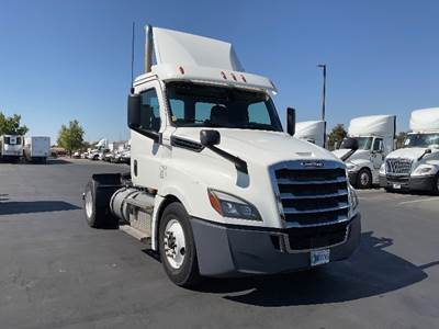 Freightliner Cascadia 126 Single Axle Day Cab Truck - 410HP, 12 Speed Automatic