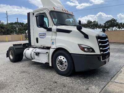 Freightliner Cascadia 126 Single Axle Day Cab Truck - 410HP, 12 Speed Automatic