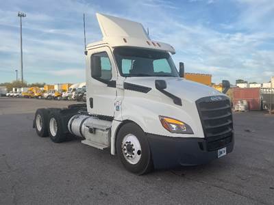 Freightliner Cascadia 126 Day Cab Truck - Cummins 400HP, 13 Speed Automatic