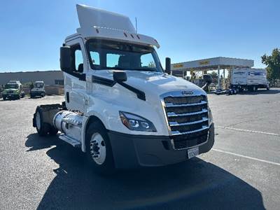 Freightliner Cascadia 126 Single Axle Day Cab Truck - 410HP, 12 Speed Automatic