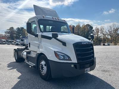Freightliner Cascadia 126 Single Axle Day Cab Truck - 410HP, 12 Speed Automatic
