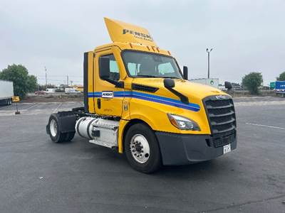 Freightliner Cascadia 126 Single Axle Day Cab Truck - 410HP, 12 Speed Automatic