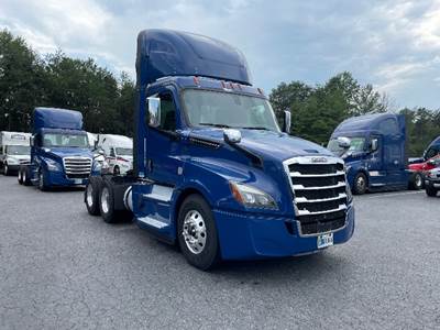 Freightliner Cascadia 126 Day Cab Truck - 410HP, 12 Speed Automatic