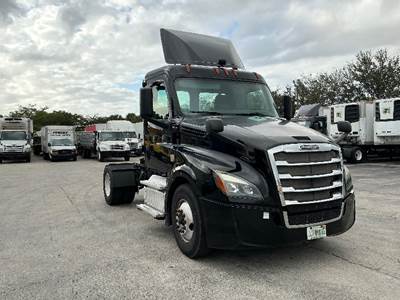 Freightliner Cascadia 126 Single Axle Day Cab Truck - 410HP, 12 Speed Automatic