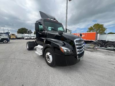 Freightliner Cascadia 126 Single Axle Day Cab Truck - 410HP, 12 Speed Automatic