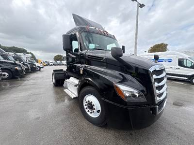 Freightliner Cascadia 126 Single Axle Day Cab Truck - 410HP, 12 Speed Automatic
