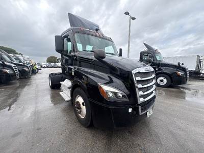 Freightliner Cascadia 126 Single Axle Day Cab Truck - 410HP, 12 Speed Automatic