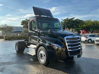 Freightliner Cascadia 126 Single Axle Day Cab Truck - 410HP, 12 Speed Automatic