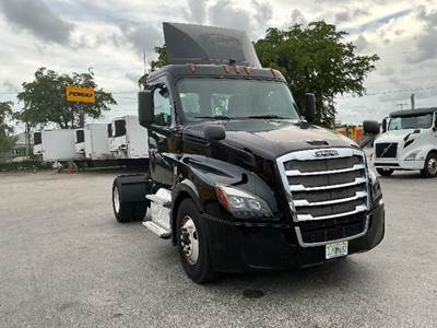 Freightliner Cascadia 126 Single Axle Day Cab Truck - 410HP, 12 Speed Automatic