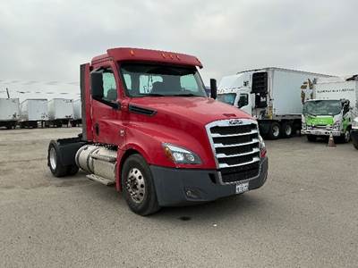 Freightliner Cascadia 126 Single Axle Day Cab Truck - 435HP, 12 Speed Automatic