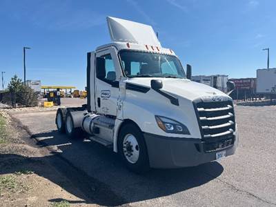Freightliner Cascadia 126 Day Cab Truck - 435HP, 12 Speed Automatic